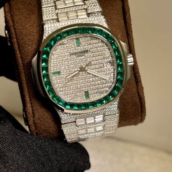 Patek Philippe Nautilus 5711/112P Platinum iced dial with green Rubies Bezel super clone watch